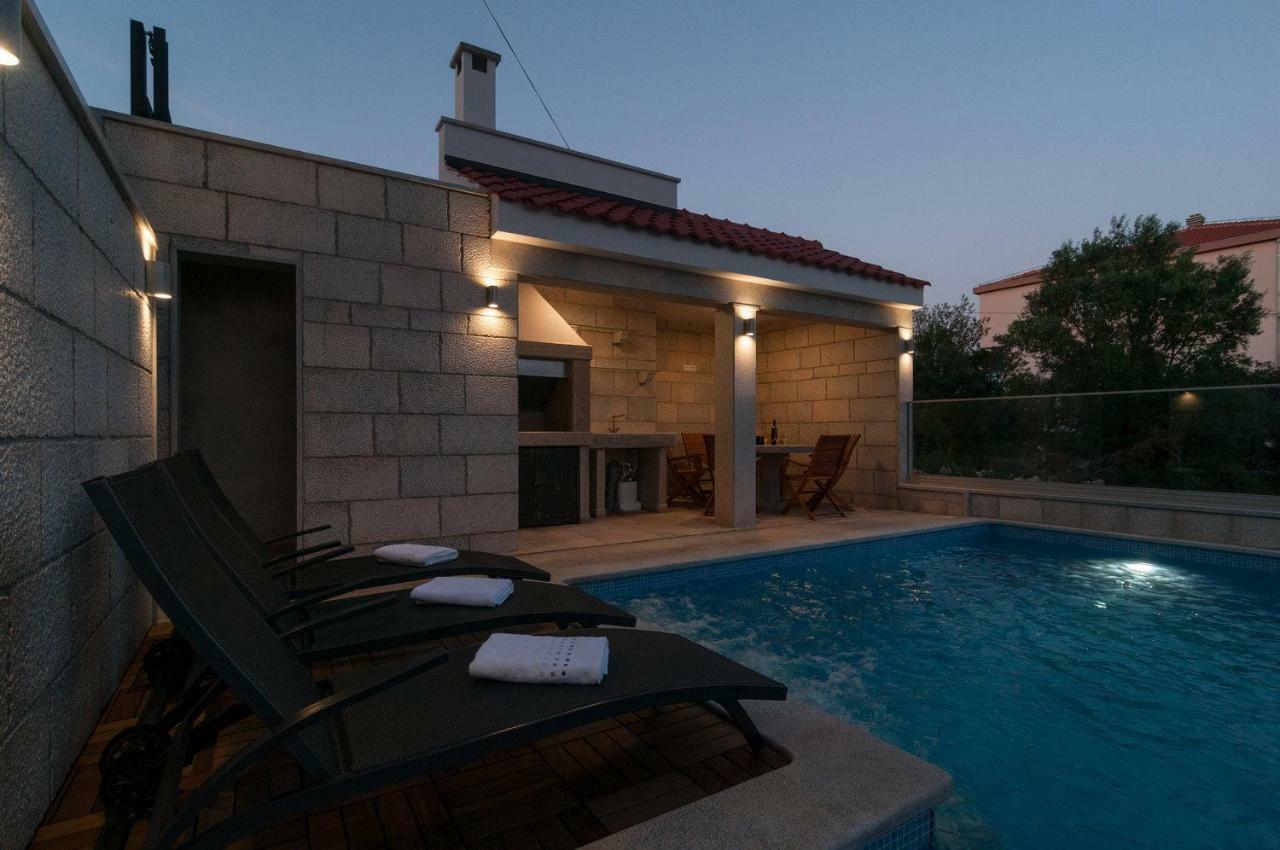Beautiful Apartment With Private Pool Trogir Exterior photo