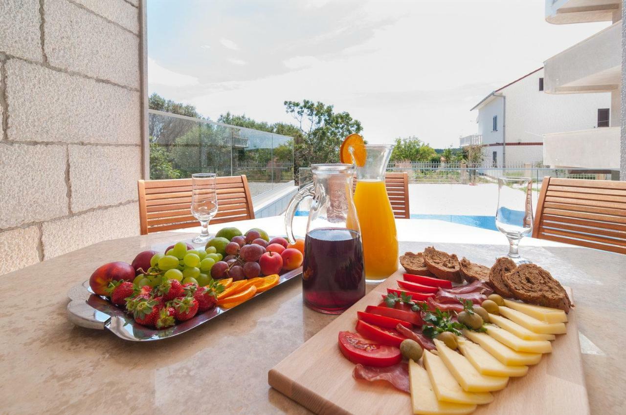 Beautiful Apartment With Private Pool Trogir Exterior photo