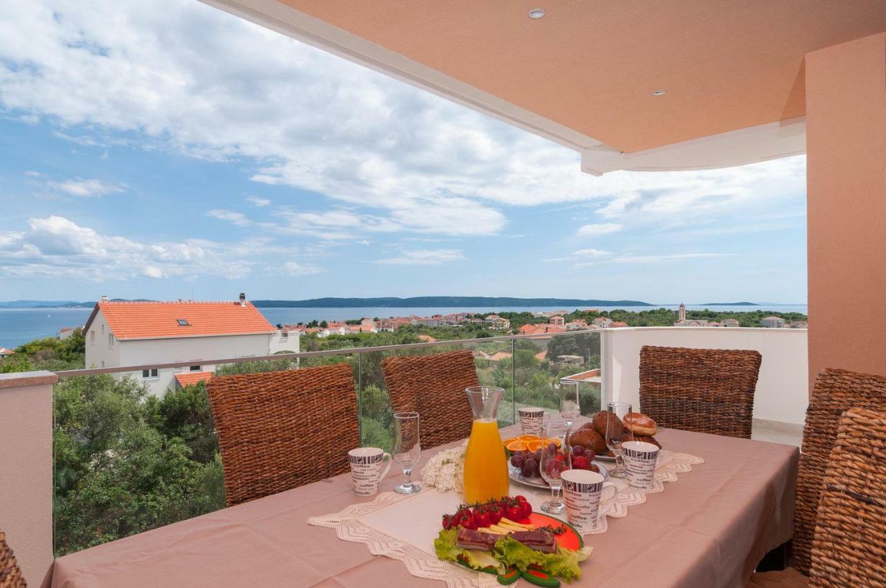Beautiful Apartment With Private Pool Trogir Exterior photo